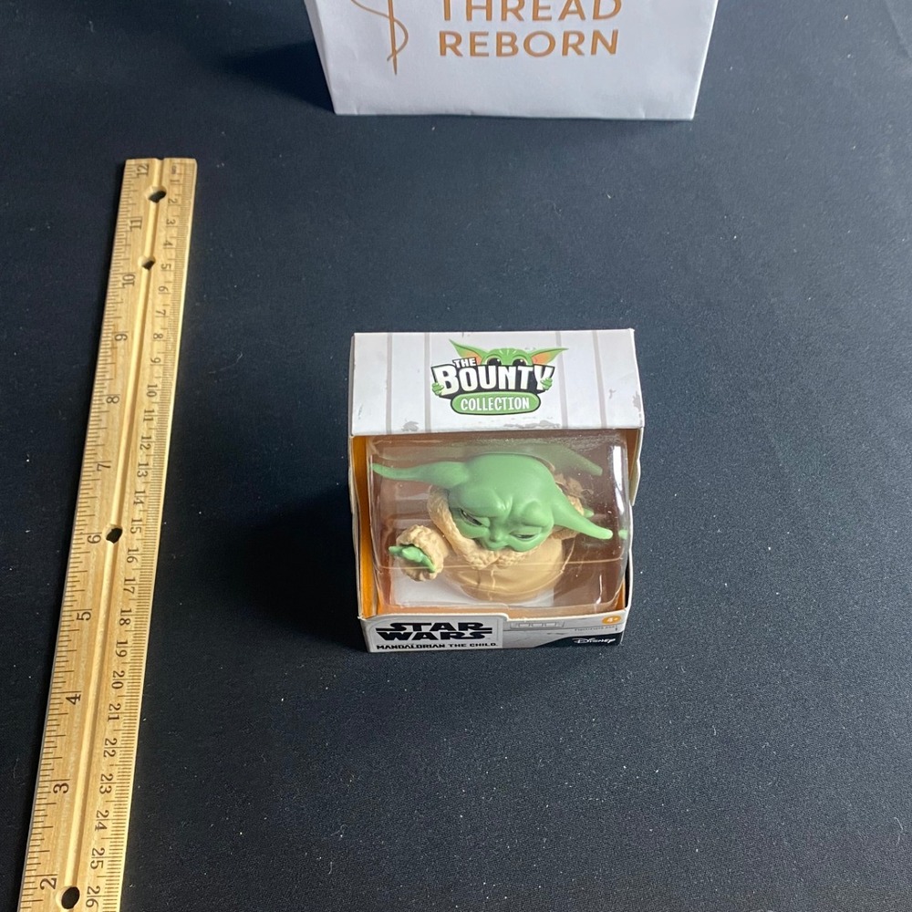 Star Wars The Mandalorian The Child Grogu Bounty Collection Series 3 Figure‎